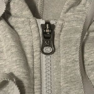 Lululemon women’s size 6 full zip hooded jacket